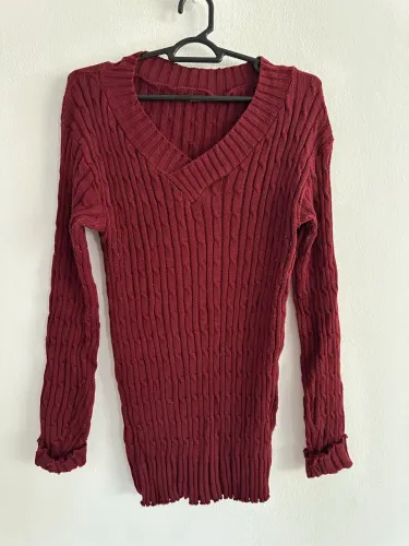 Suéter feminino marsala