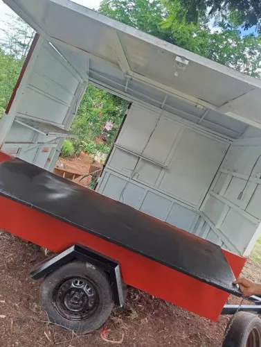 Vendo Trailer. Emplacado e tudo ok.ou troca em carro ok pode rodar em Via pública. 