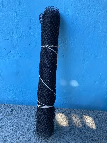Tela Plástica Preta (1,13m x 1m)