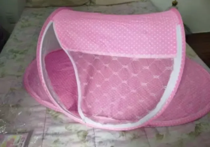 Berço portátil rosa 