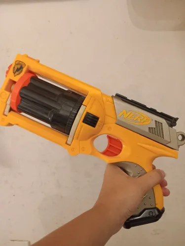Nerf N-Strike Maverick REV-6.