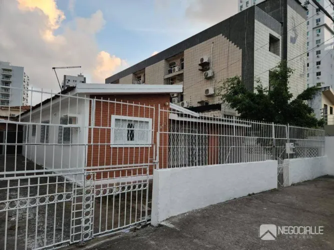 LOTE, ÁREA, TERRENO COM 379,20m² E UMA ÁREA COSTRUÍDA DE 119m² por R$ 2.000.000
