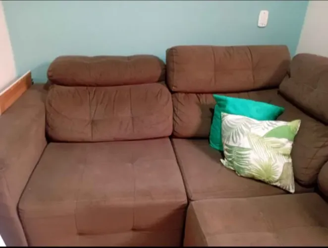 Vende se sofá retratio em bom estado .