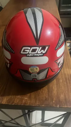 Capacete gow novo 