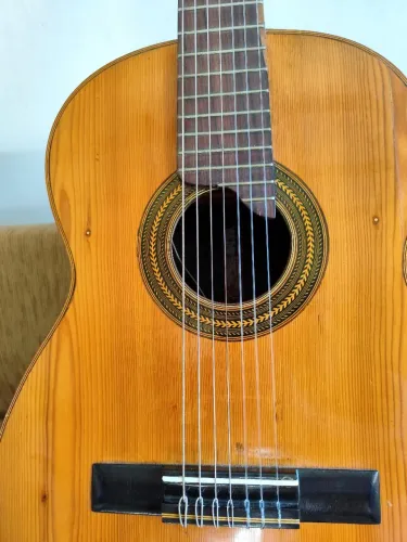 VIOLÃO DE 7 CORDAS