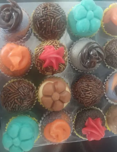 Brigadeiros para festas e eventos! Sabores tradicionais e personalizados!