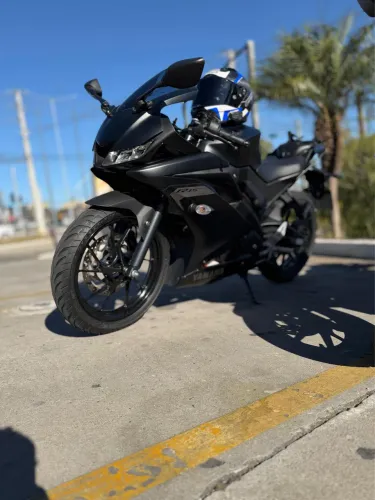 Yamaha R15 2025 - Preto Fosco | Único Dono