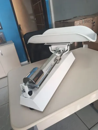 BALANÇA MECÂNICA PARA PEDIATRIA
