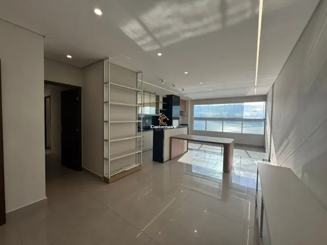 Apartamento Semi-Mobiliado e Acesso Privativo - 03 Suítes Plenas sendo 01 Suíte Master com
