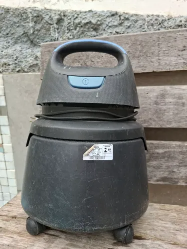 Aspirador Água e Pó Electrolux Hidrolux 1400W