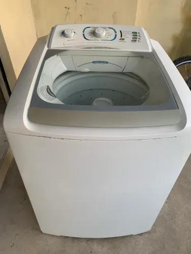 Máquina de lavar eletrolux 12 kilos 800 reais zap *73