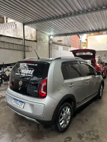 Volkswagen Up! Cross 1.0 TSI Total Flex 12V 5P 2017