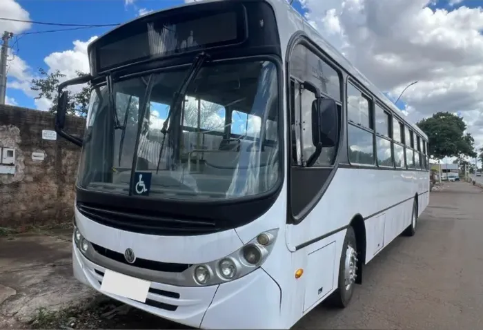 Ônibus Caio Apache