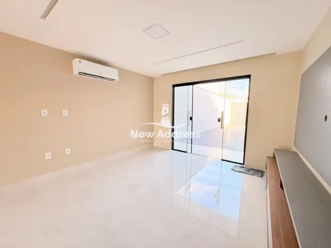 Casa Triplex à venda em Interlagos! Com Piscina e Churrasqueira | Vila Velha