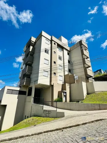 Apartamento à venda com 2 dormitórios, 1 vaga, Nossa Senhora das Graças, Caxias do Sul, RS