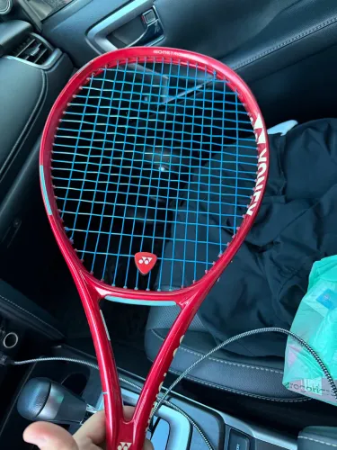 Raquete yonex Vcore 