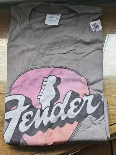 Camiseta Fender - Oficial - Tamanho G - NOVA