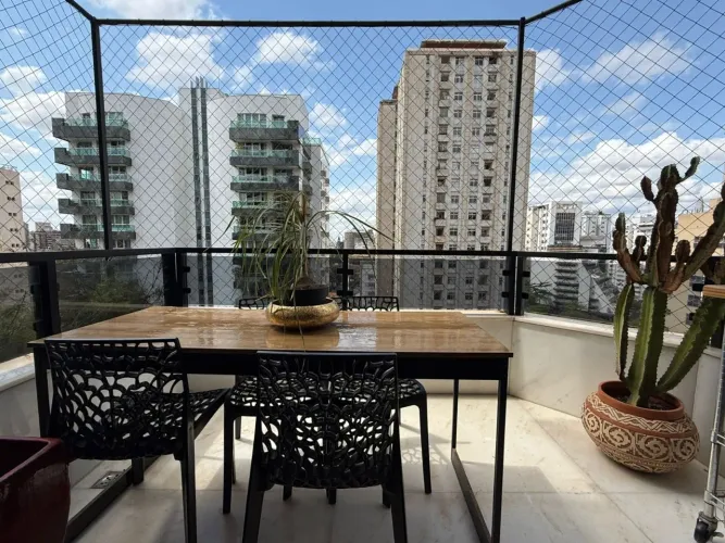Imóvel residencial com 197m² proximo ao Minas Tenis I