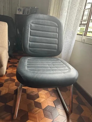 Cadeira de escritório em couro vintage