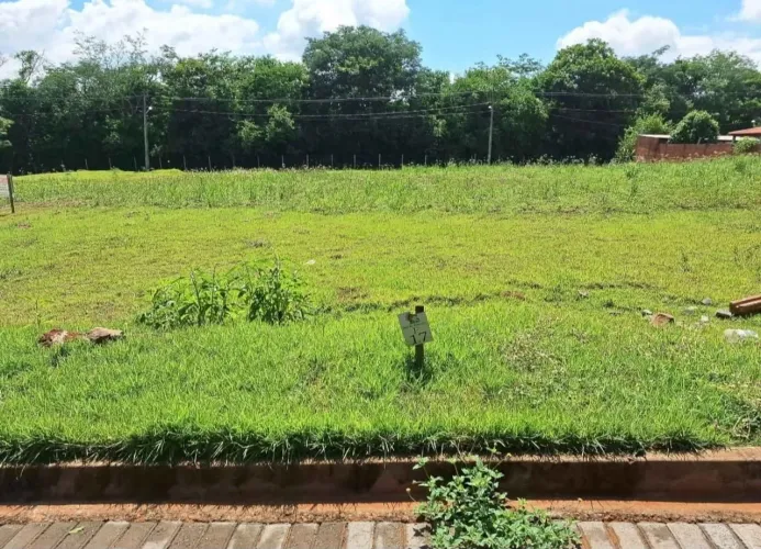 Vendo ou troco este terreno por veículo do meu interesse