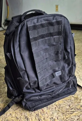 Mochila Tática Invictus Defender 55L Preta | Excelente Estado | R$ 500