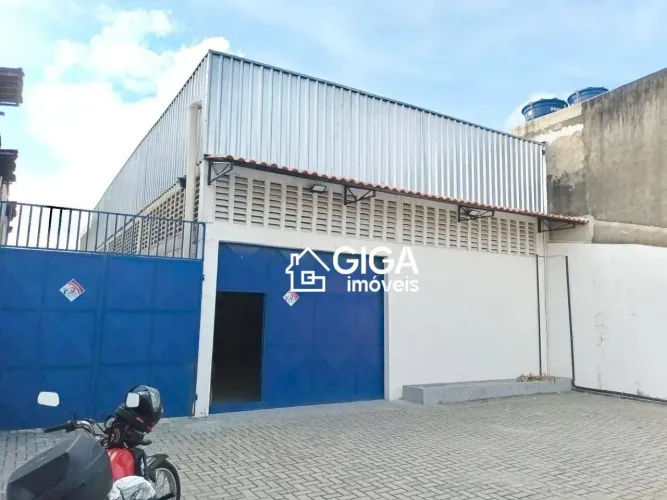 Galpão, 220 m² - venda por R$ 1.300.000,00 ou aluguel por R$ 10.000,00/mês - Montese - For