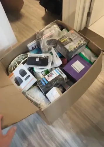 Box Lote Listado de produtos de logistica reversa para revenda avaliado em + R$3700