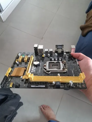 Placa Mãe h81m-a BR Asus Com defeito