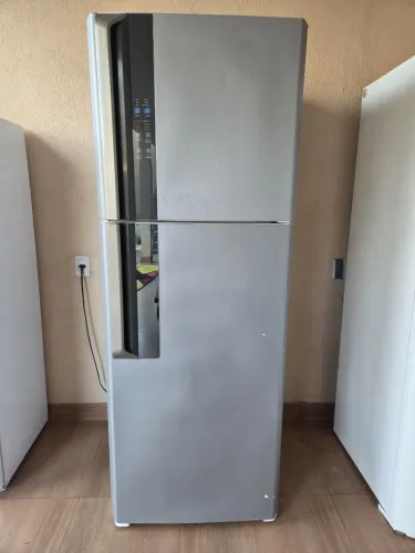 Vendo Geladeira Eletrolux FROOSFREE 474 litros