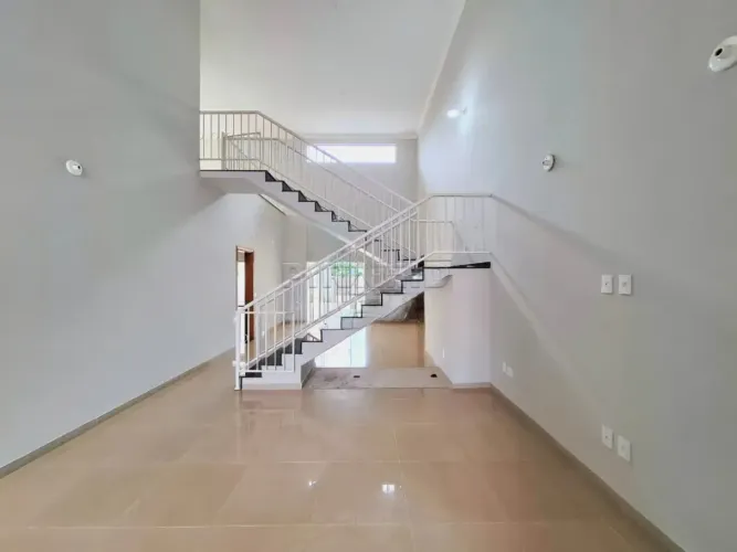 Sobrado alto padrão com 382,49m², bairro Jardim Canadá, Zona Sul de Ribeirão Preto/SP.