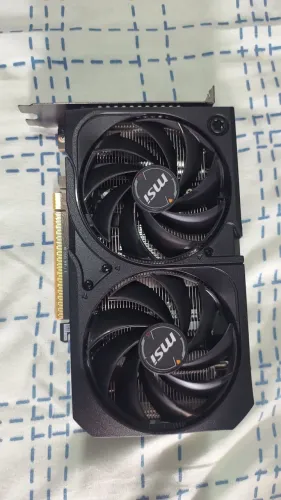 Placa de Vídeo NVIDIA GeForce RTX 5050 8GB