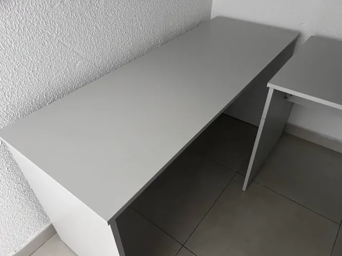 Mesa de Escritório Grande em MDF - 1,50 - Cinza - Impecável