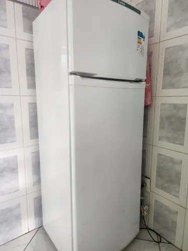 Geladeira 336l consul