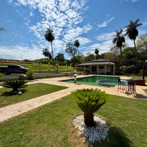 Chácara 20.000m2 de alto padrão. A 38 km de Goiânia-GO