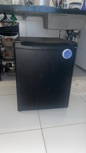 Frigobar Consul 76 Litros com Gaveta Multiuso - CRC08MB PRETO