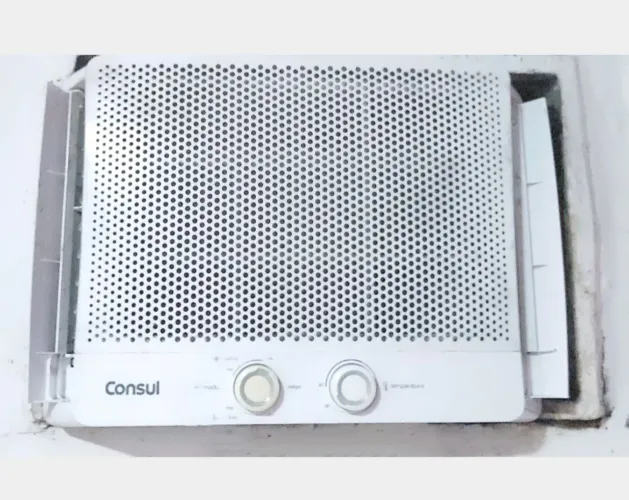 Ar-condicionado de janela Consul de 10.000 BTUs