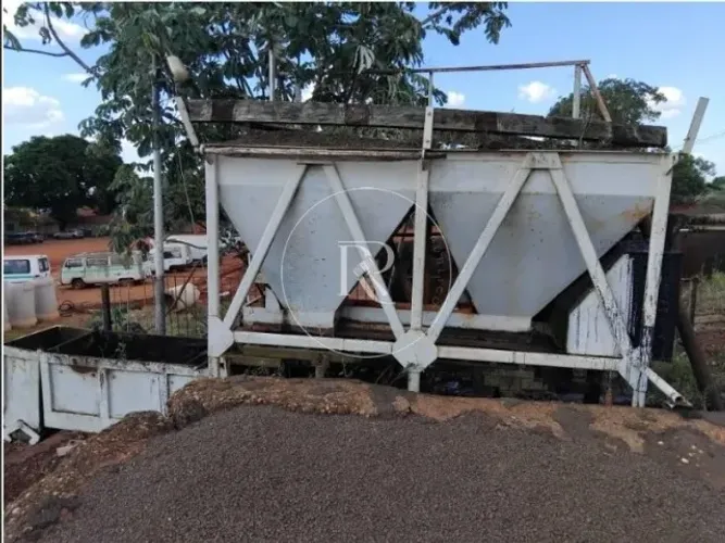 Estrutura Moega dupla / Misturador de Asfalto e Agregados
