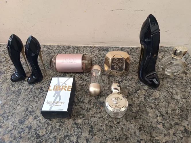 Lote de frascos de perfumes famosos 