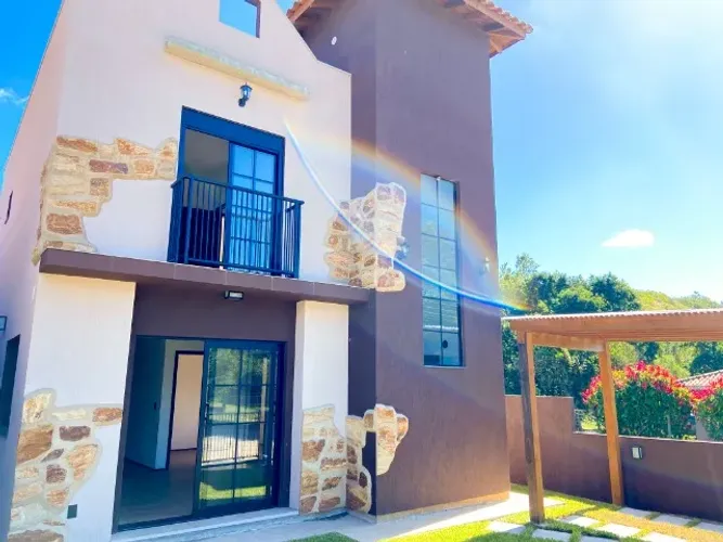 GAROPABA CASA ALUGUEL ANUAL 3 SUITES 