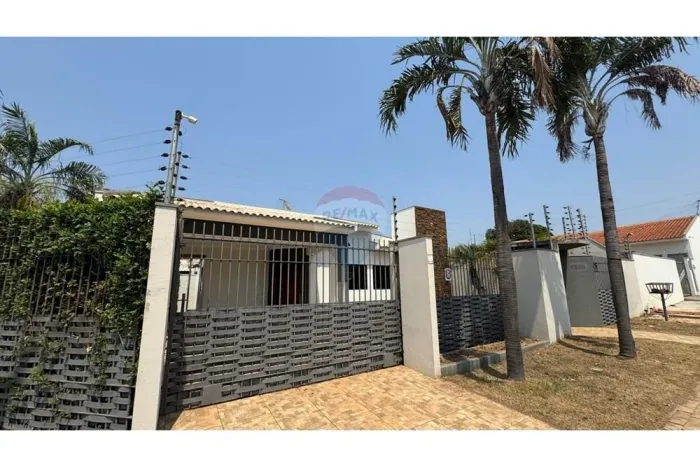 Casa com Edícula no Jardim Santa Marta Espaço, conforto e lazer em um só lugar!