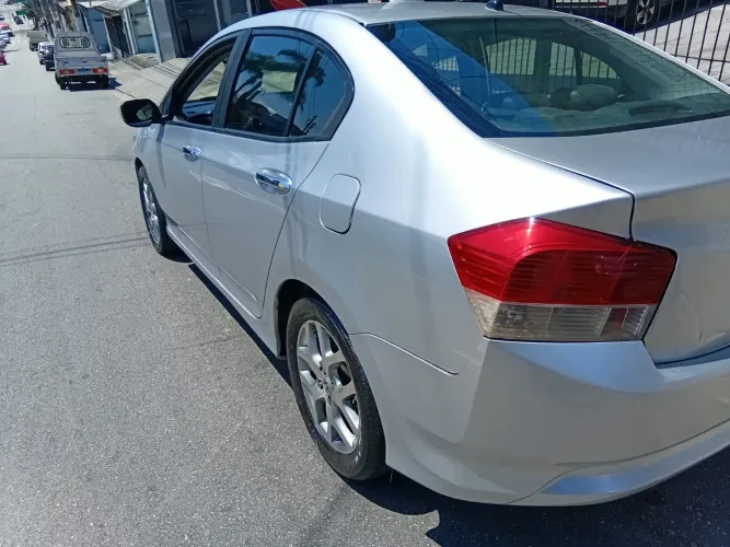 Honda City Sedan EXL 1.5 Flex 16V 4P Aut. 2010
