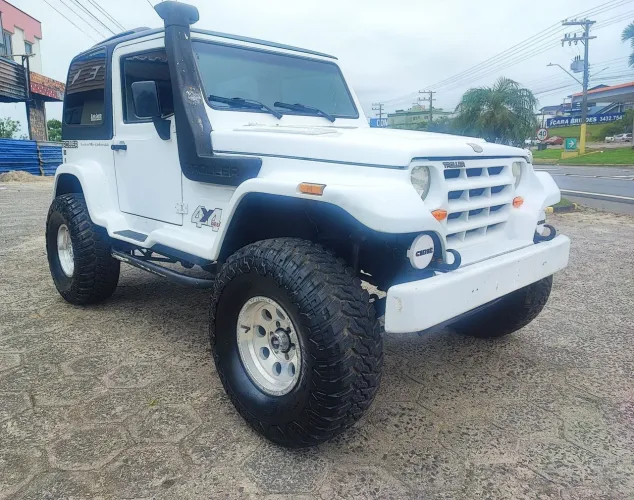 Troller T-4 4X4 2.8 TB Int. Cap. Rígida Diesel 2004