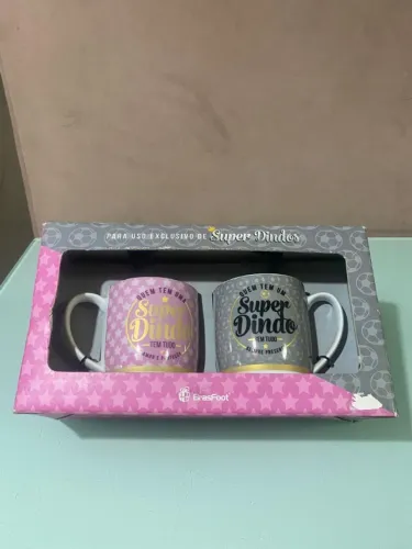 Kit 2 Canecas BrasFoot Dindo e Dinda com Caixa Presente