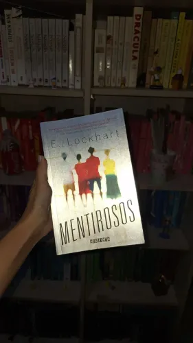 Livro Mentirosos - E. Lockhart 