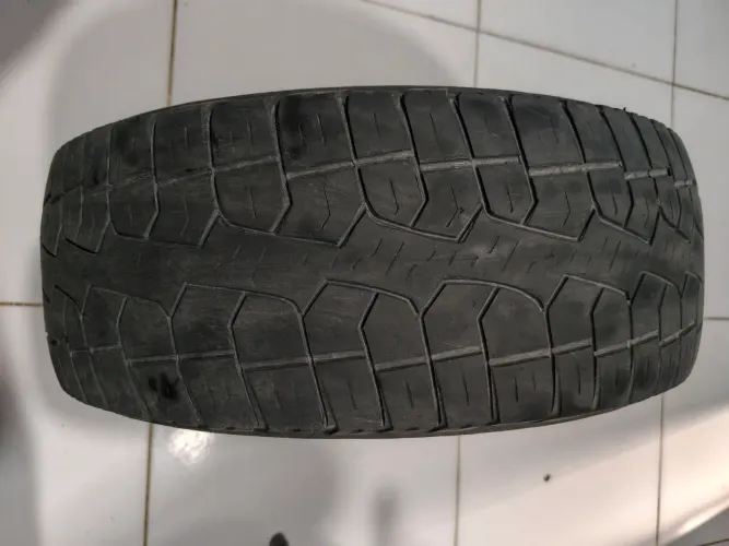 Pneu 205/60/R15 da Pirelli