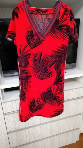 Vestido atemporal da marca shoulder