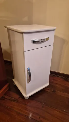 Vendo Armário organizador com rodinha