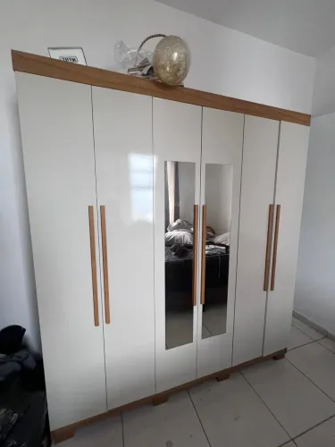 Vendo painel de sala grande e guarda roupa