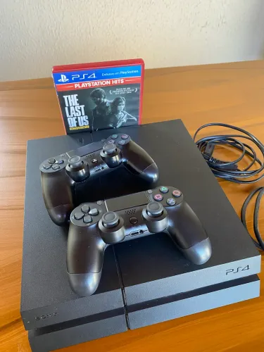 PlayStation 4 Slim 500GB + 2 Controles + Jogos
