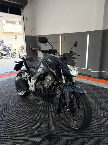 CB Twister 2025 ABS